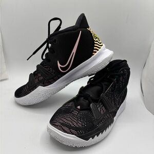 Nike Kyrie 7 ripple effect girls size 6